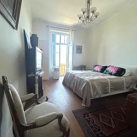 Superbe De 100m2 Face A La Dans Un Ancien Palace * مينتون