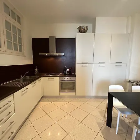 Apartment Superbe De 100m2 Face A La Dans Un Ancien Palace *
